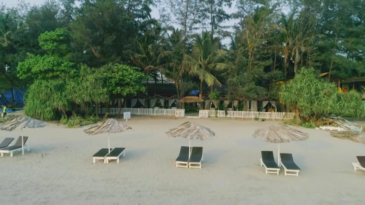 Larisa Beach Resort Morjim Exterior photo